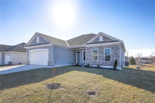 $479,900 | 11407 Trevor Drive, Peculiar, MO 64078