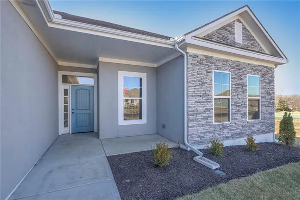 $479,900 | 11407 Trevor Drive, Peculiar, MO 64078