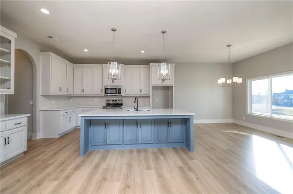 $479,900 | 11407 Trevor Drive, Peculiar, MO 64078