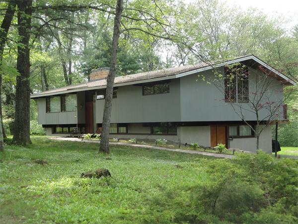 61 Commerford Road Concord, MA 01742 - Photo 1 of 28 Gallery Image 1