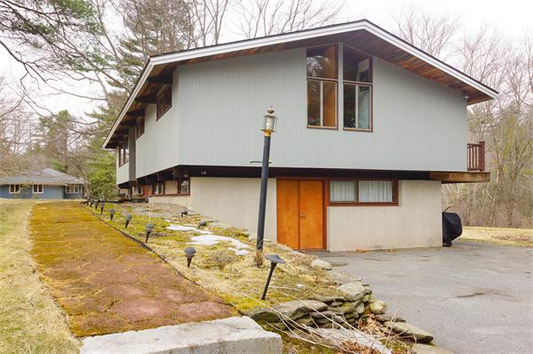 61 Commerford Road Concord, MA 01742 - Photo 6 of 28 Gallery Image 6