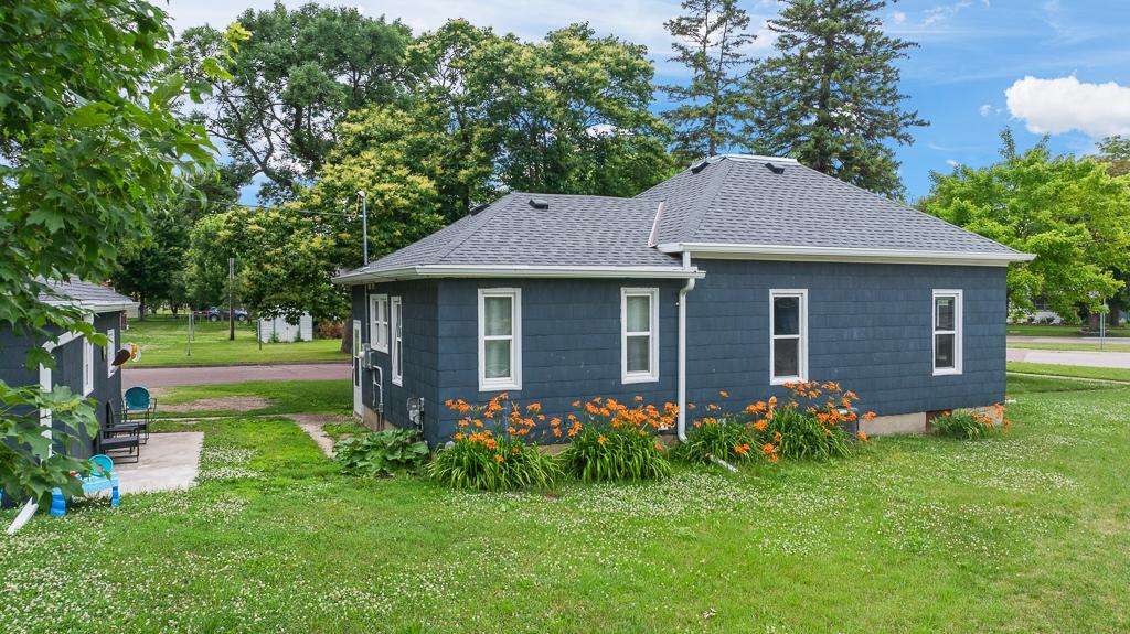 37 Rowland Street Tracy, MN 56175 - Photo 5 of 37