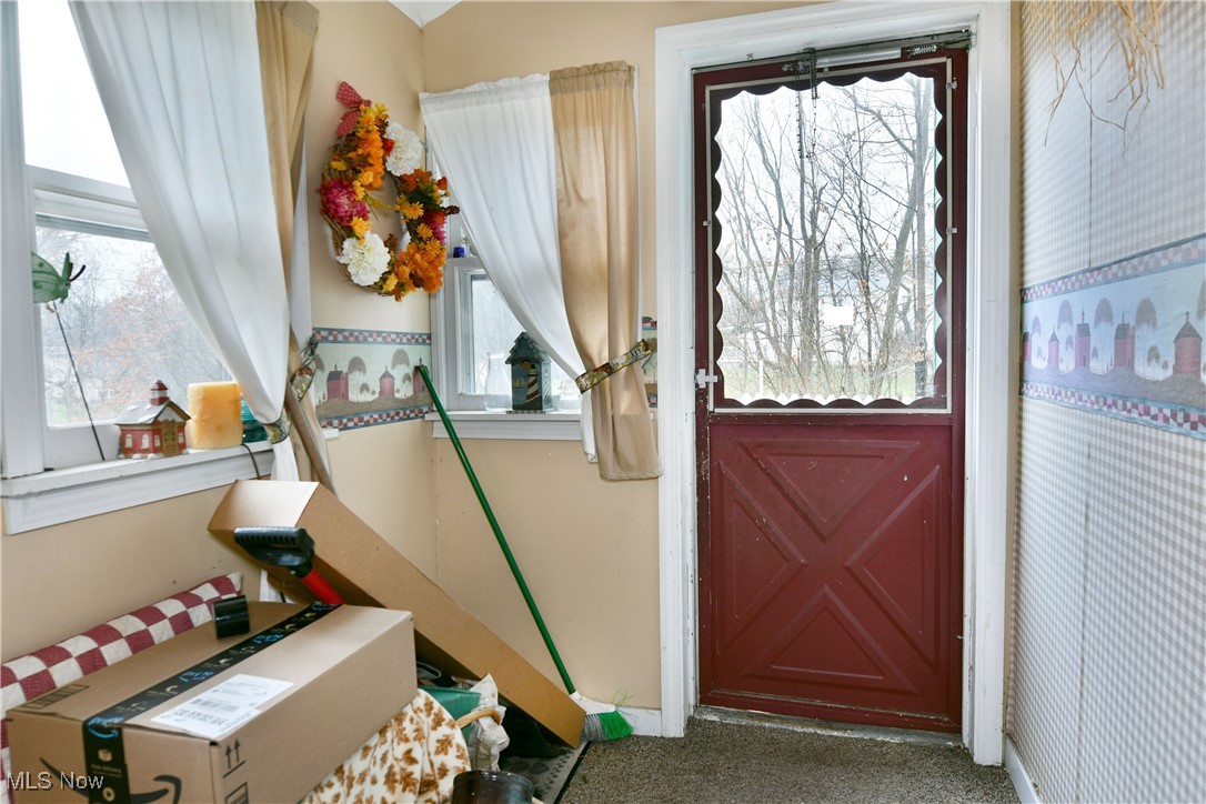 9210 Howland Springs Road Southeast Warren, OH 44484 - Photo 8 of 50