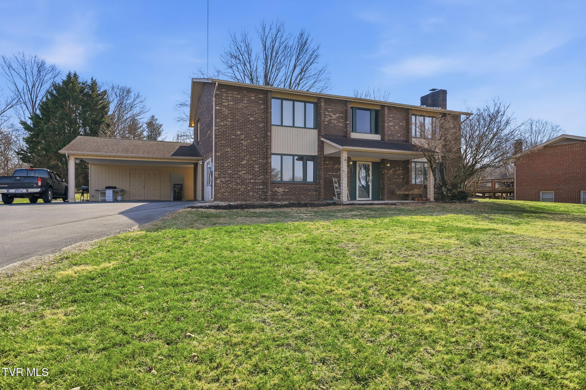 297 Beaver Road Bluff City, TN 37618 - Photo 2 of 36 IMG_5436