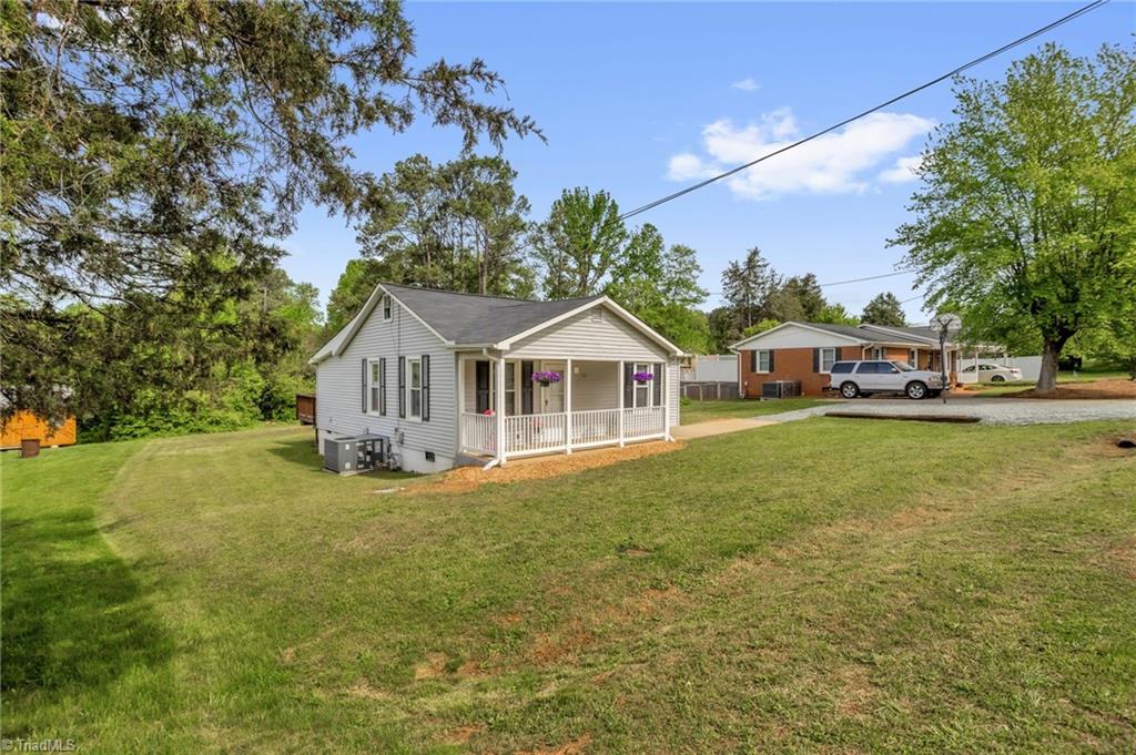 373 Boaze Road Lexington, NC 27295 - Photo 2 of 33 Gallery Image 2