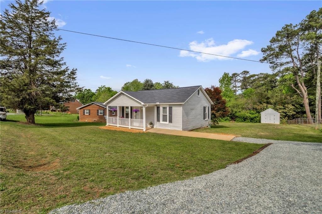 373 Boaze Road Lexington, NC 27295 - Photo 3 of 33 Gallery Image 3