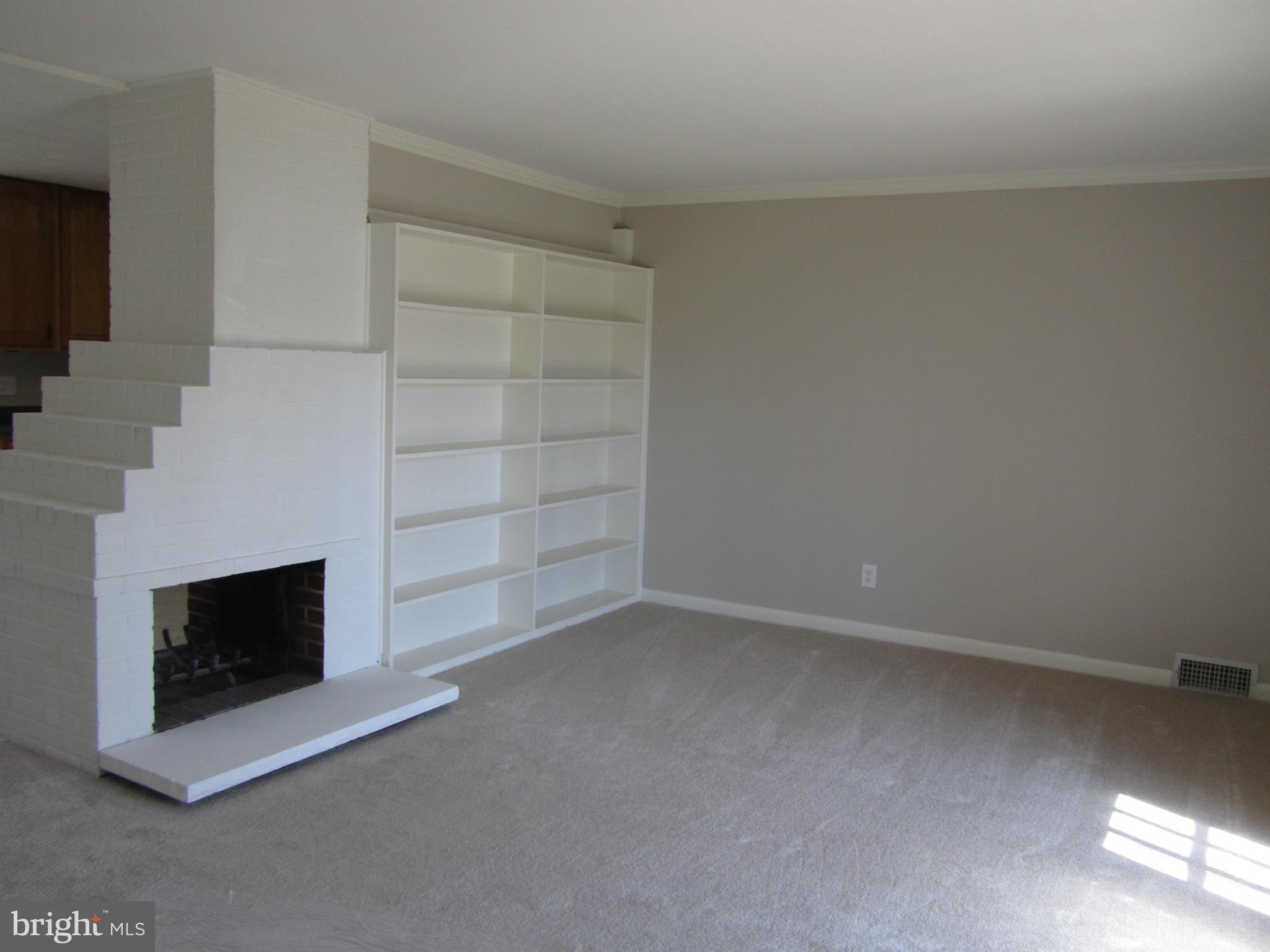 7402 Exmore Street Springfield, VA 22150 - Photo 11 of 29 Living Room