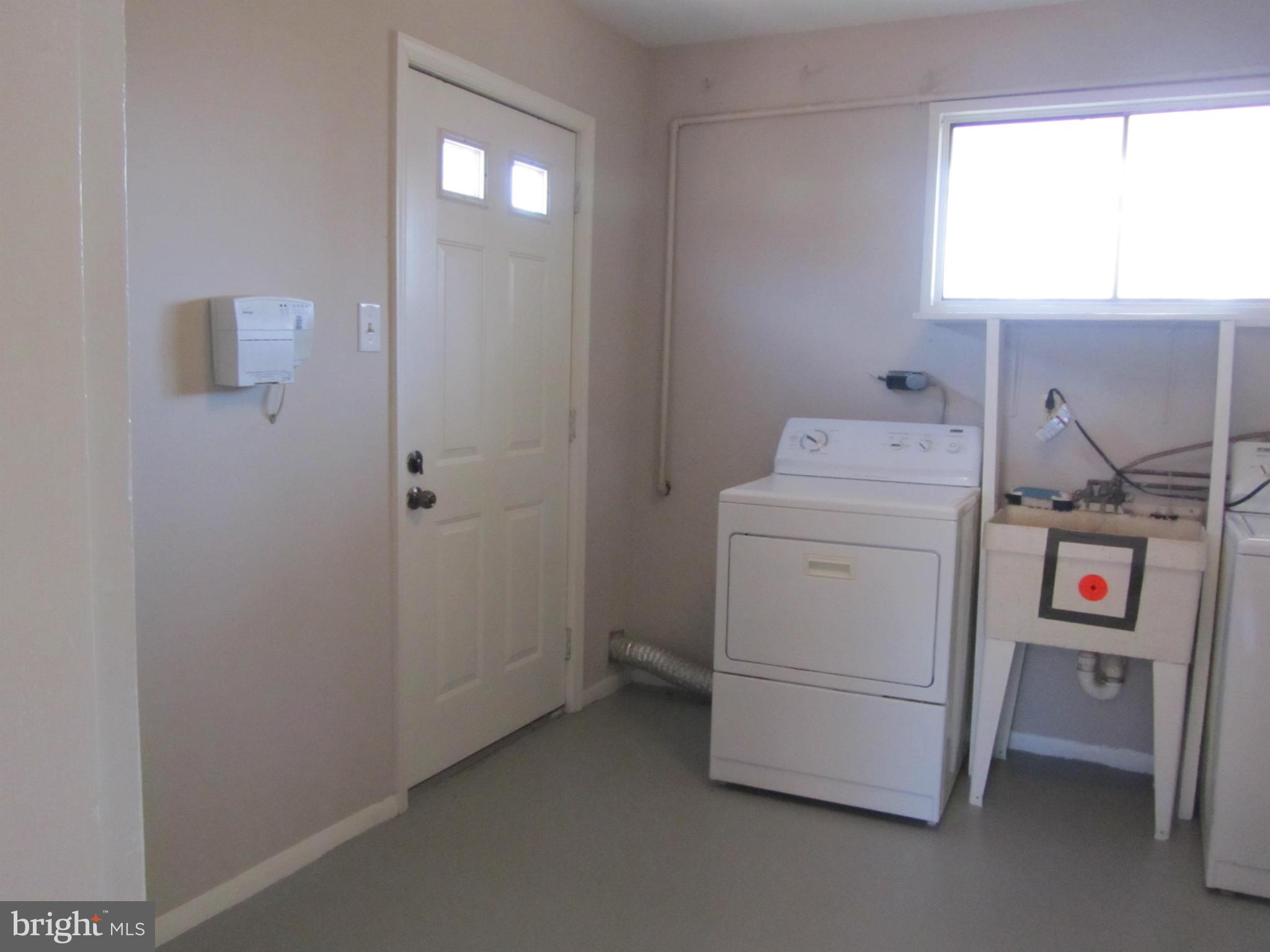 7402 Exmore Street Springfield, VA 22150 - Photo 20 of 29 Interior (General)