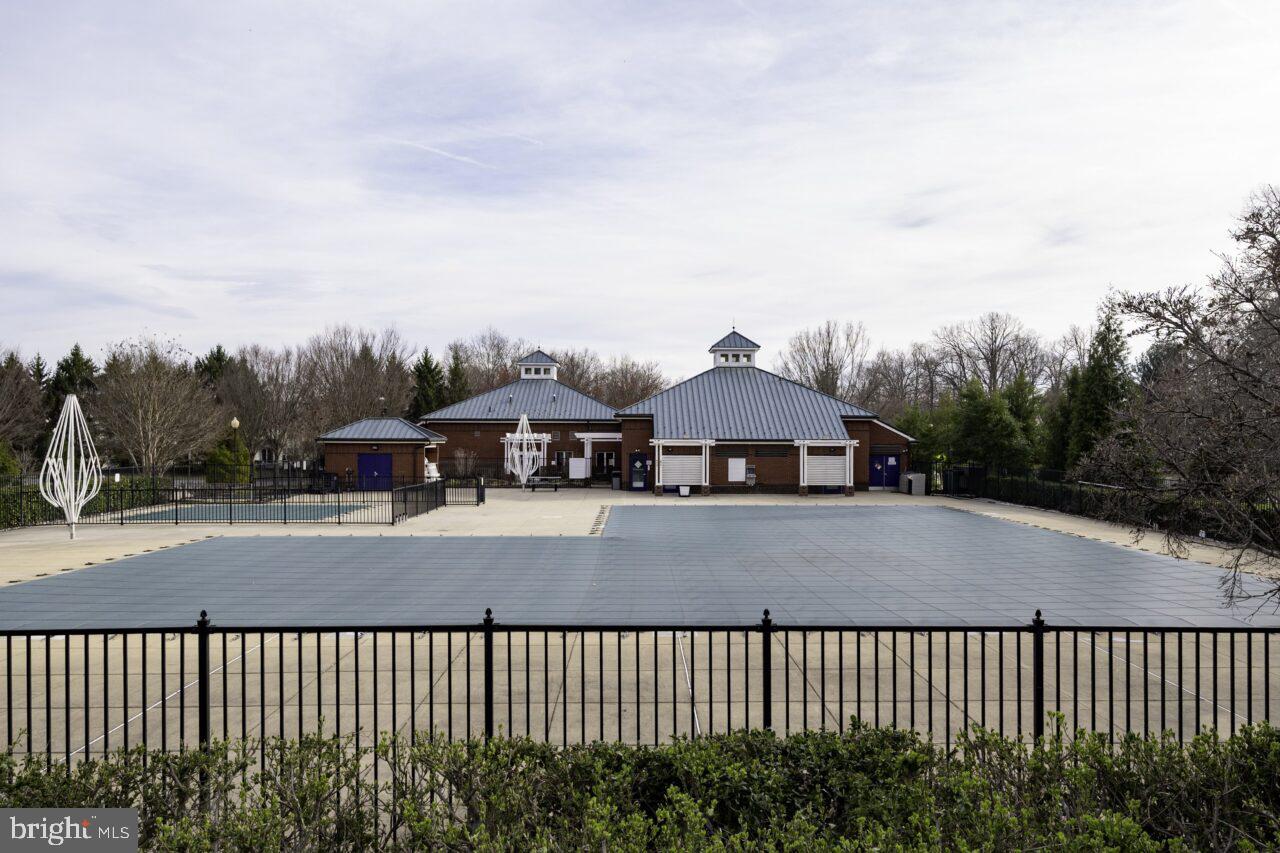 47799 Scotsborough Square Sterling, VA 20165 - Photo 48 of 53 a view of a house with a yard