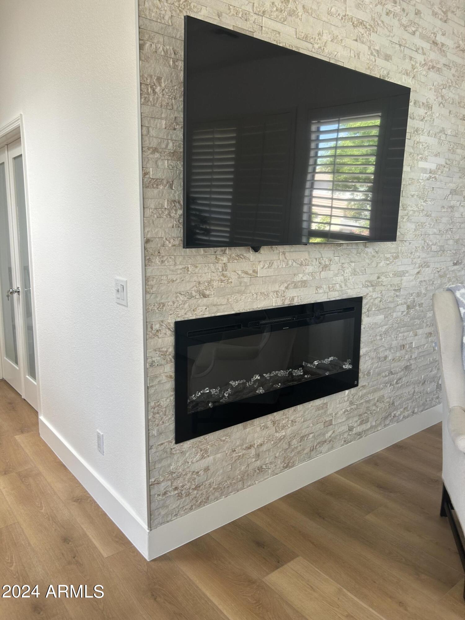 7222 East Gainey Ranch Road, Unit 232 Scottsdale, AZ 85258 - Photo 9 of 40 REMOTE FREPLACE