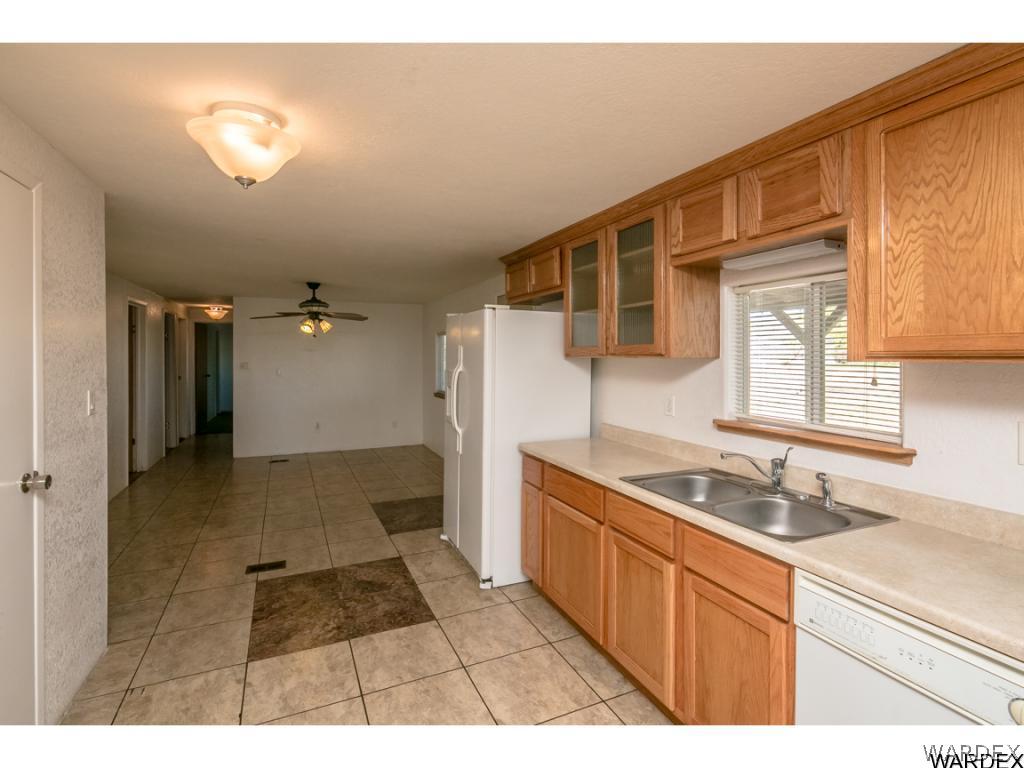 3584 Magma Road Golden Valley, AZ 86413 - Photo 3 of 27