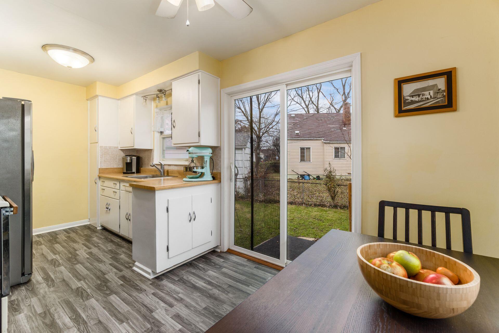 3114 Karl Road Columbus, OH 43224 - Photo 20 of 50 Kitchen