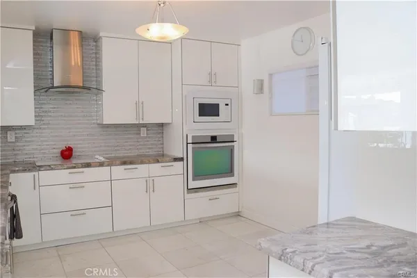 $6,000 | 3726 Montego Drive, Huntington Beach, CA 92649