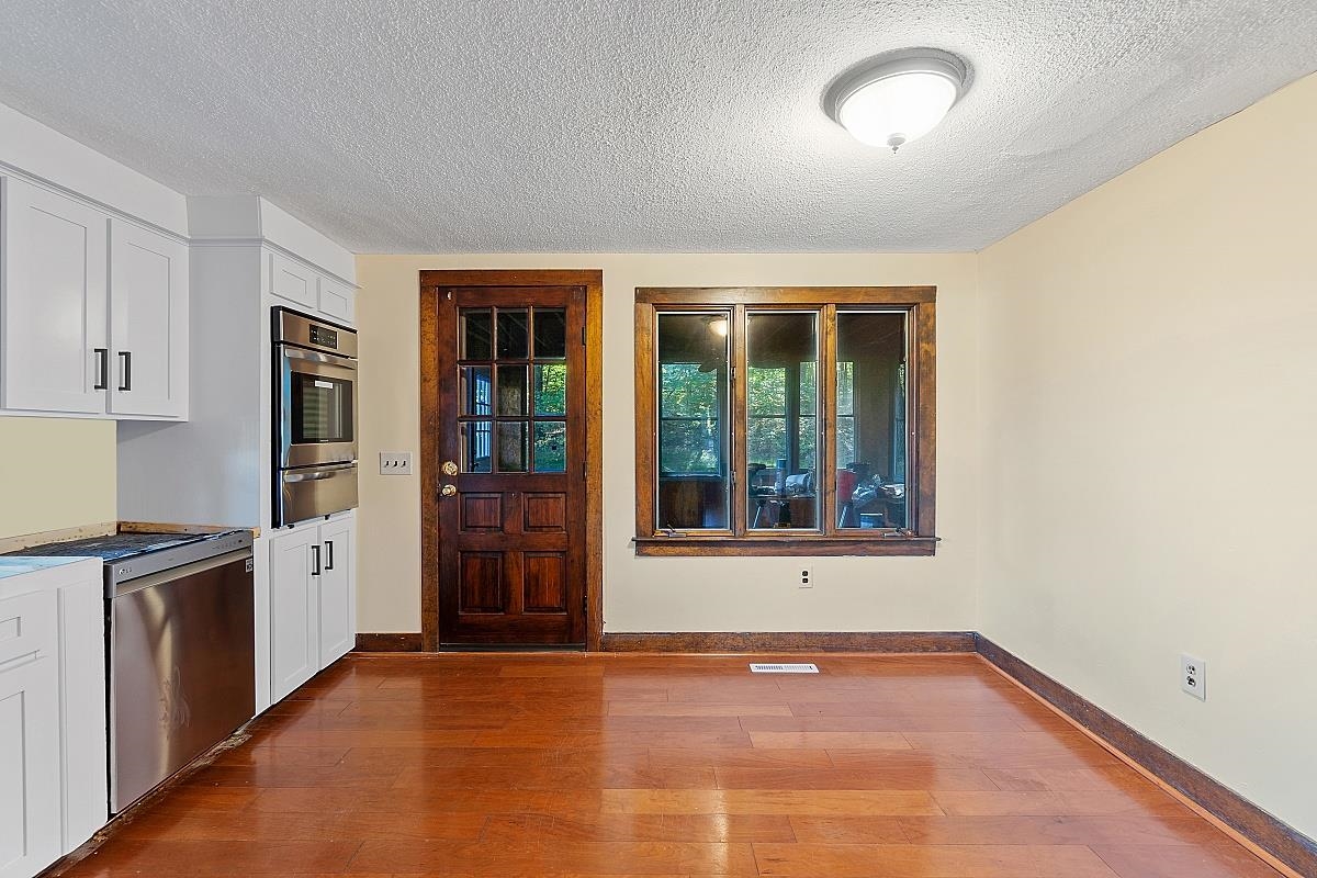 346 Main Dunstable Road Nashua, NH 03062 - Photo 13 of 40