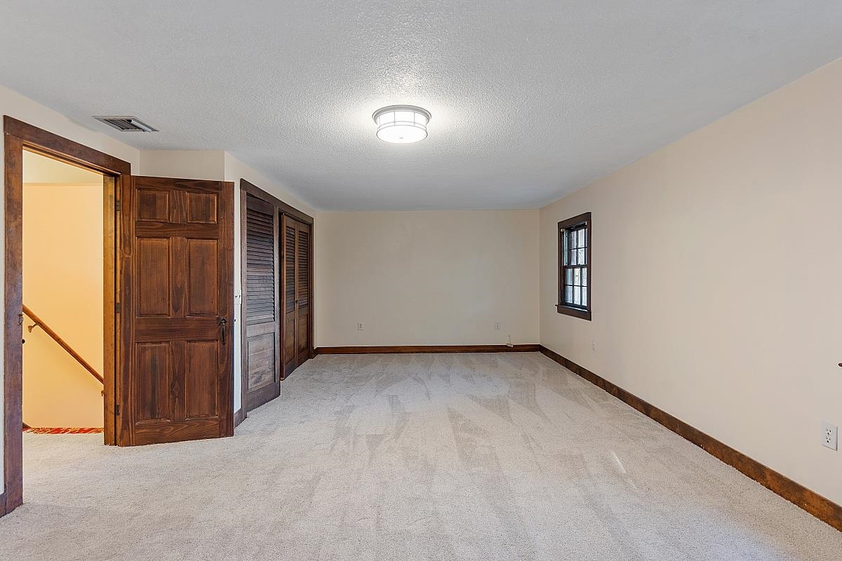 346 Main Dunstable Road Nashua, NH 03062 - Photo 23 of 40