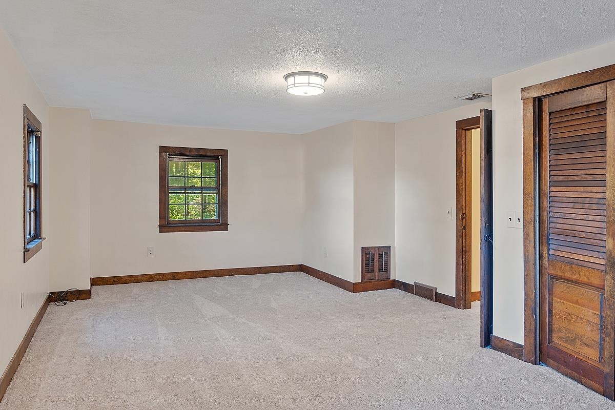 346 Main Dunstable Road Nashua, NH 03062 - Photo 24 of 40