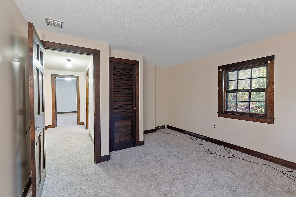 346 Main Dunstable Road Nashua, NH 03062 - Photo 27 of 40