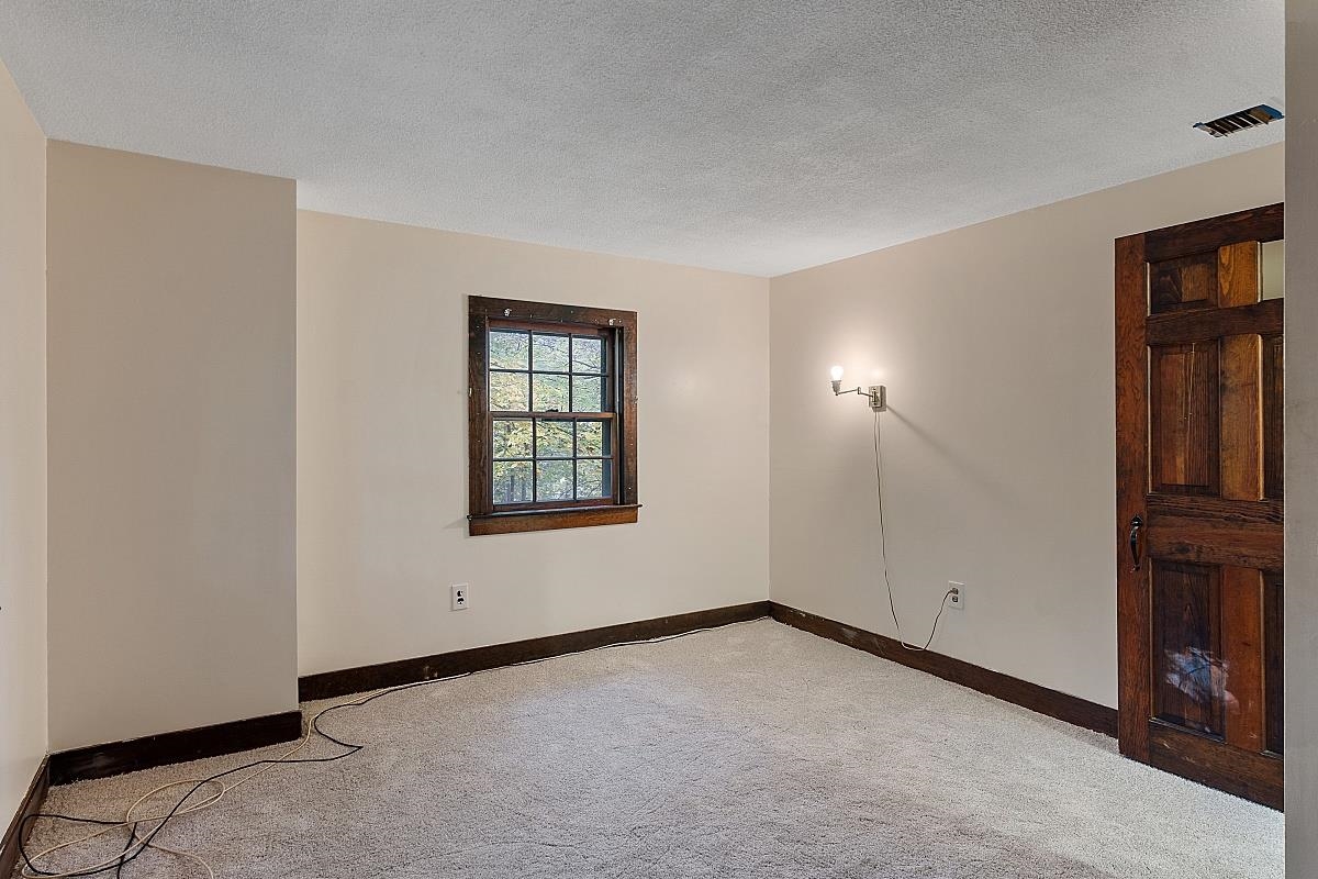 346 Main Dunstable Road Nashua, NH 03062 - Photo 29 of 40