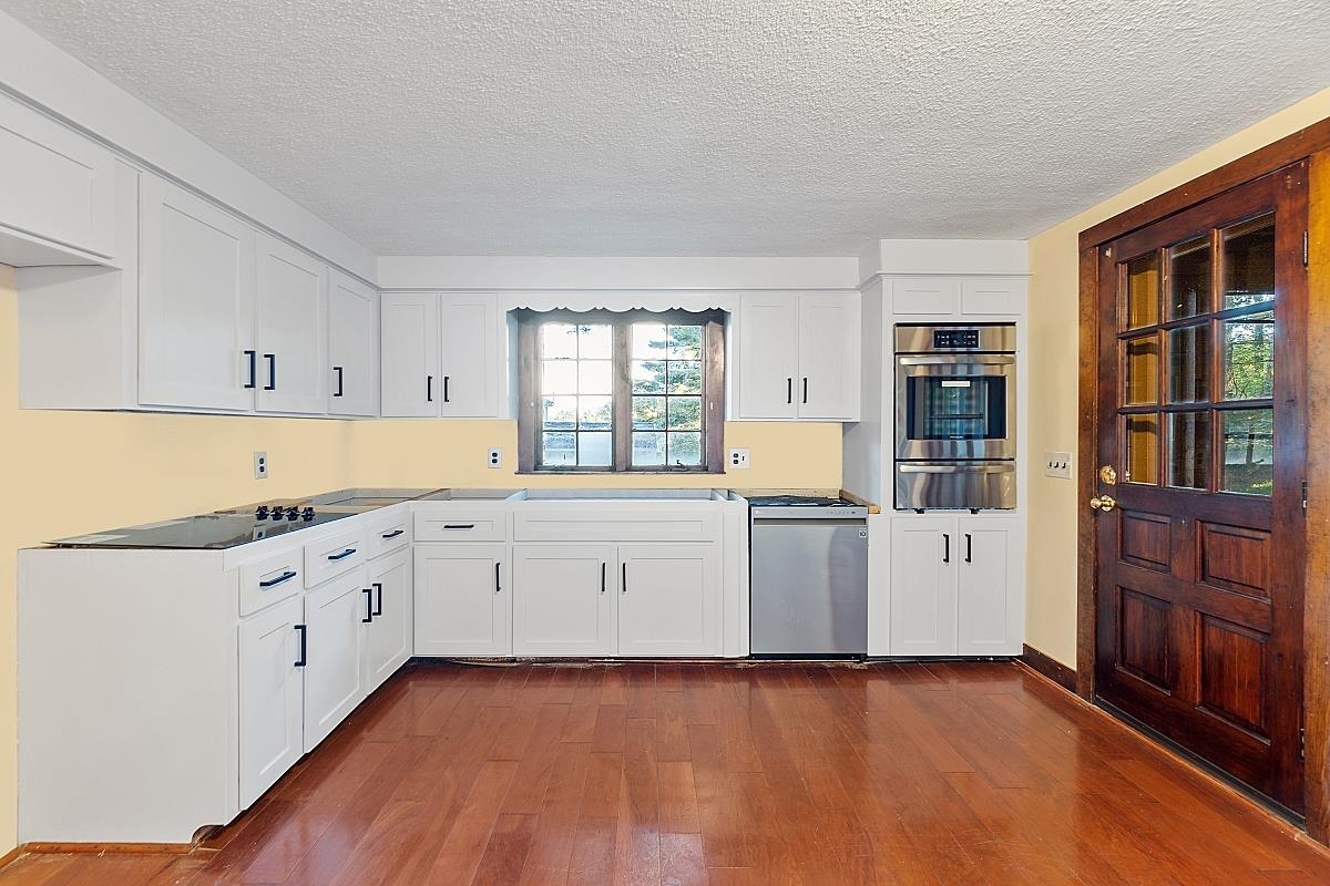 346 Main Dunstable Road Nashua, NH 03062 - Photo 3 of 40