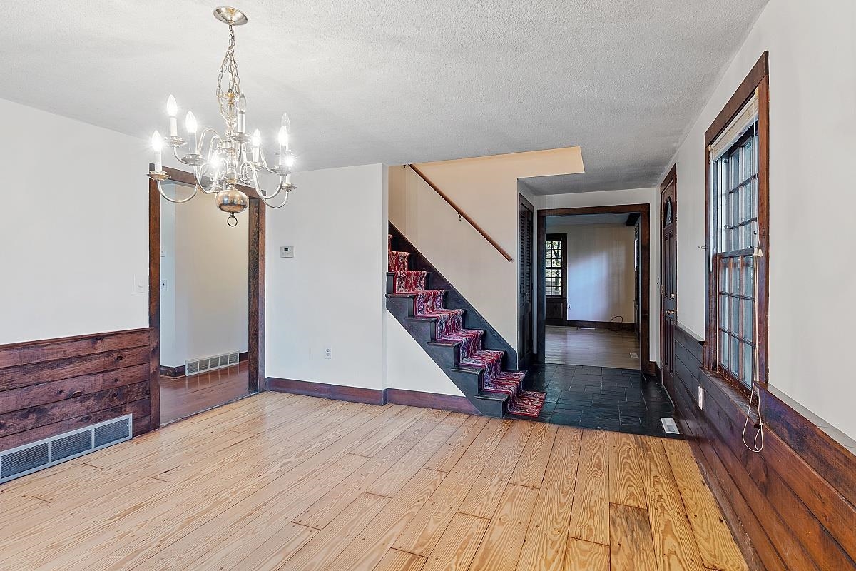 346 Main Dunstable Road Nashua, NH 03062 - Photo 8 of 40