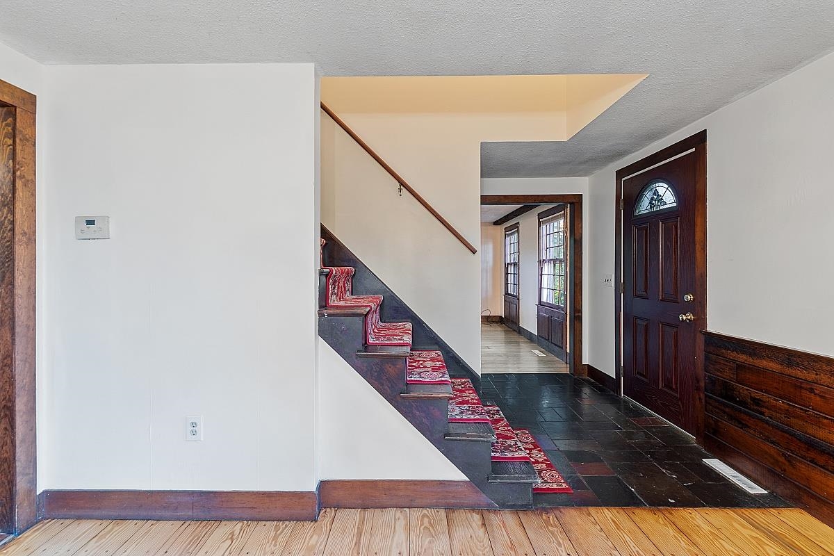 346 Main Dunstable Road Nashua, NH 03062 - Photo 10 of 40