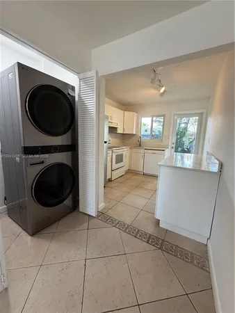 $2,150 | 1831 Southwest 24th Street, Unit W, Fort Lauderdale, FL 33315
