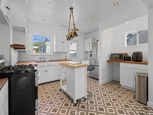 $1,150,000 | 5335 East Harco Street, Long Beach, CA 90808