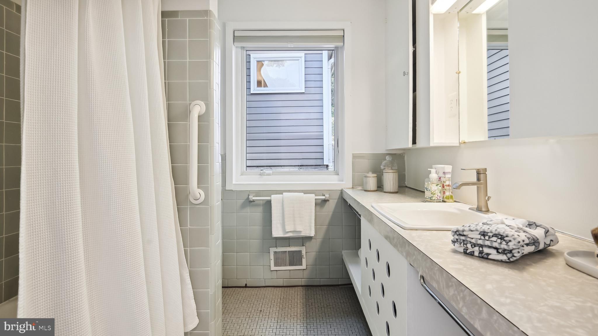 7302 Rippon Road Alexandria, VA 22307 - Photo 40 of 45