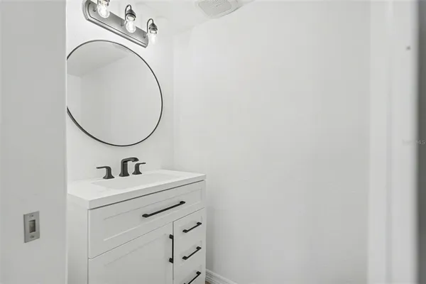 $2,150 | 8828 Bay Pointe Drive, Unit 104, Tampa, FL 33615