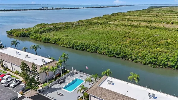 $2,150 | 8828 Bay Pointe Drive, Unit 104, Tampa, FL 33615