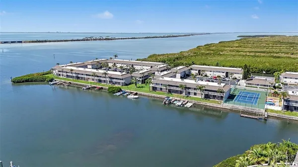 $2,150 | 8828 Bay Pointe Drive, Unit 104, Tampa, FL 33615