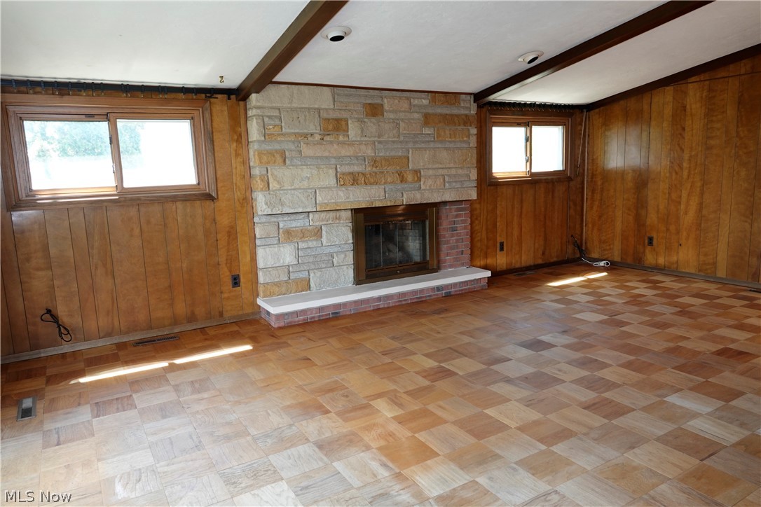 1661 Chelmsford Road Cleveland, OH 44124 - Photo 12 of 27