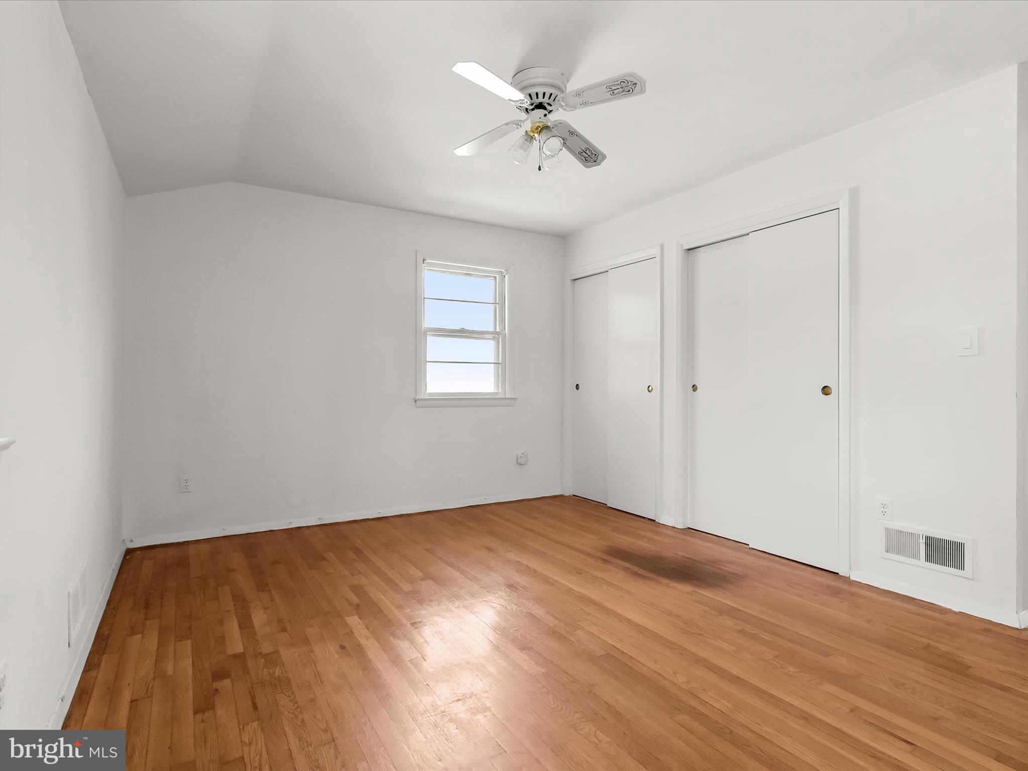 6908 Elbrook Road Hyattsville, MD 20784 - Photo 15 of 39 Primary Bedroom Suite