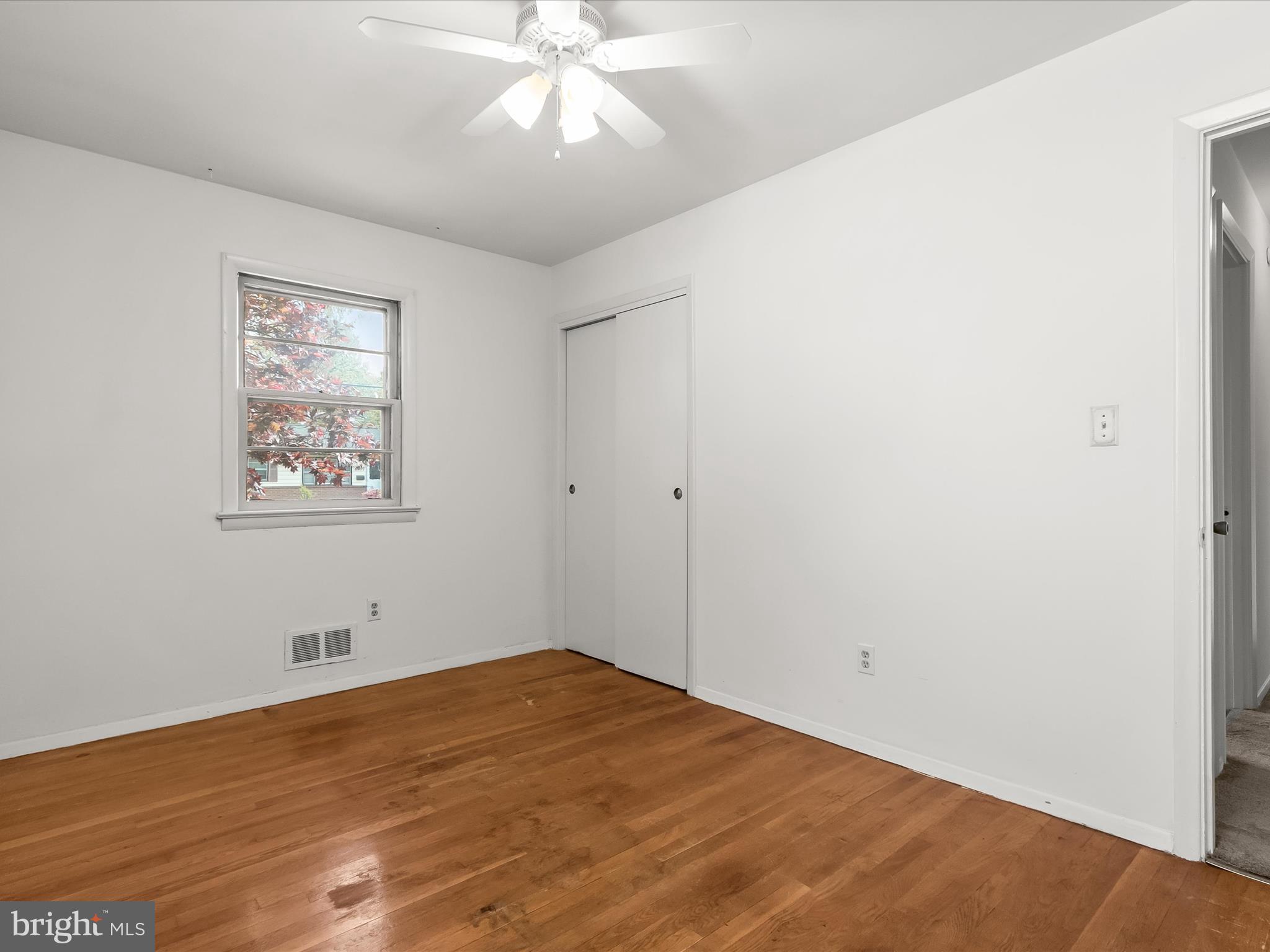 6908 Elbrook Road Hyattsville, MD 20784 - Photo 20 of 39 Bedroom