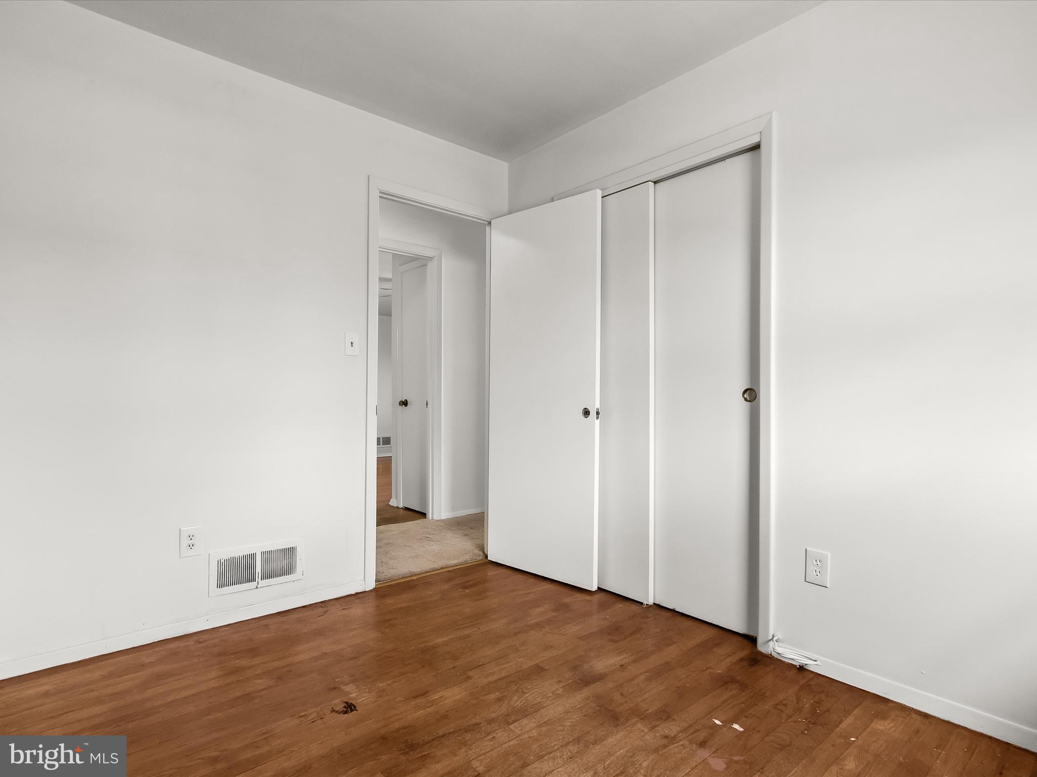 6908 Elbrook Road Hyattsville, MD 20784 - Photo 24 of 39 Bedroom