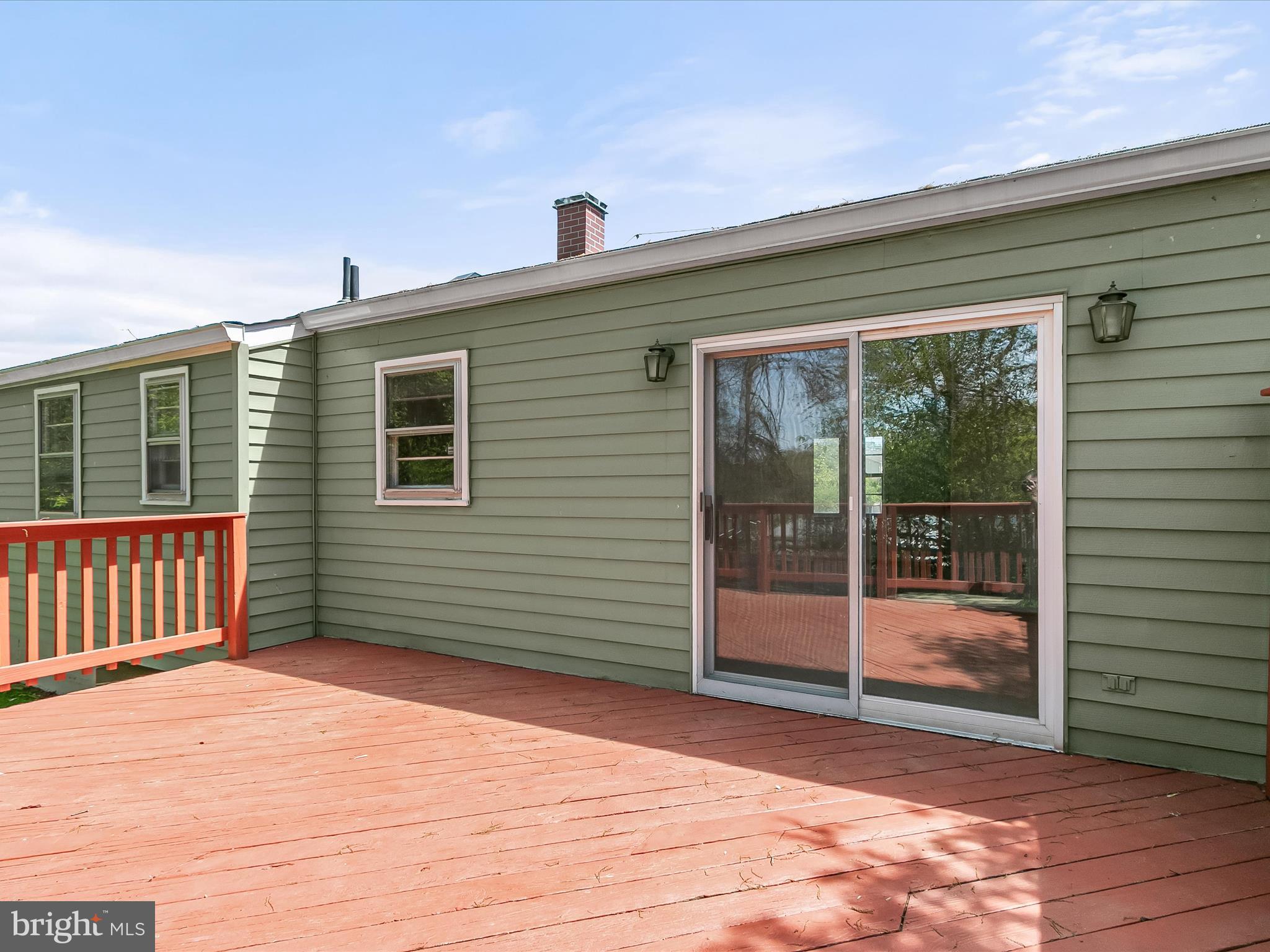6908 Elbrook Road Hyattsville, MD 20784 - Photo 31 of 39 Deck