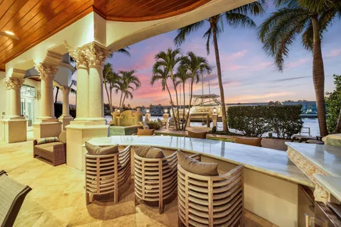 $9,750,000 | 4216 Intracoastal Drive, Highland Beach, FL 33487