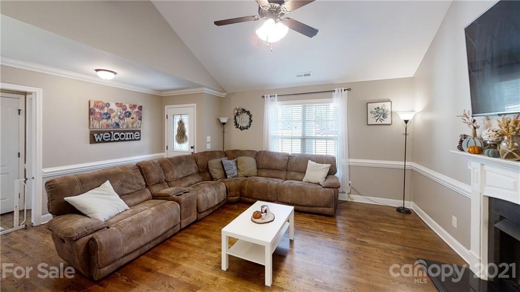 4747 County Home Road Conover, NC 28613 - Photo 4 of 30 Gallery Image 4