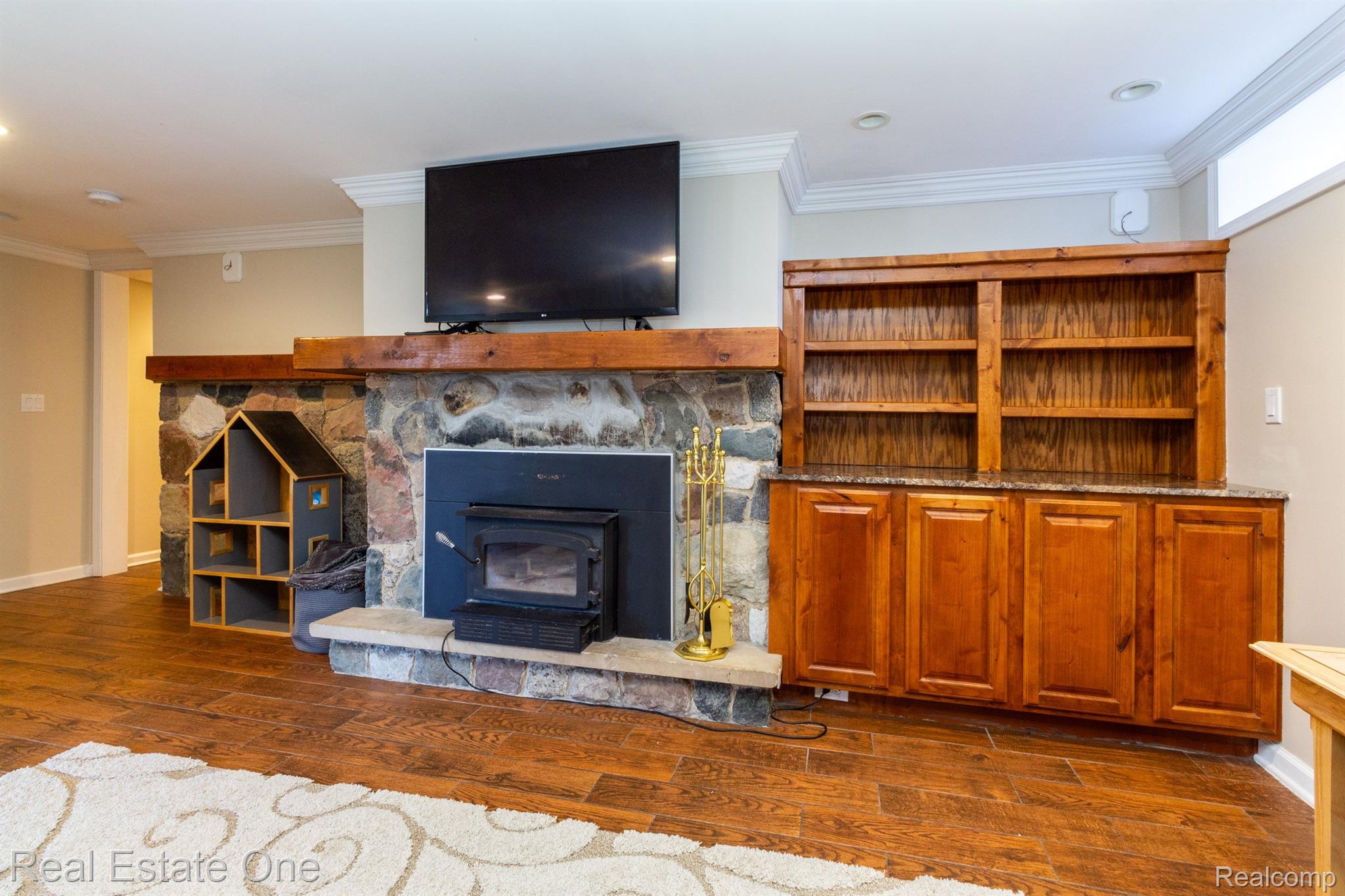 2236 Oklahoma Avenue Rochester, MI 48309 - Photo 7 of 57 Natural Fireplace lower level