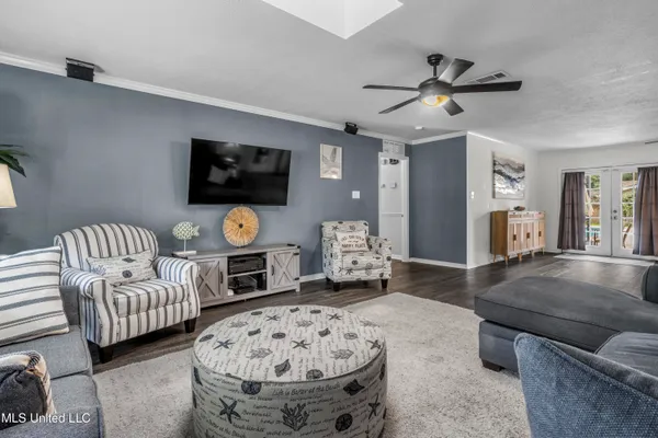 $425,000 | 10 Wenmar Avenue, Pass Christian, MS 39571