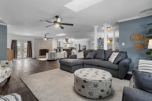 $425,000 | 10 Wenmar Avenue, Pass Christian, MS 39571