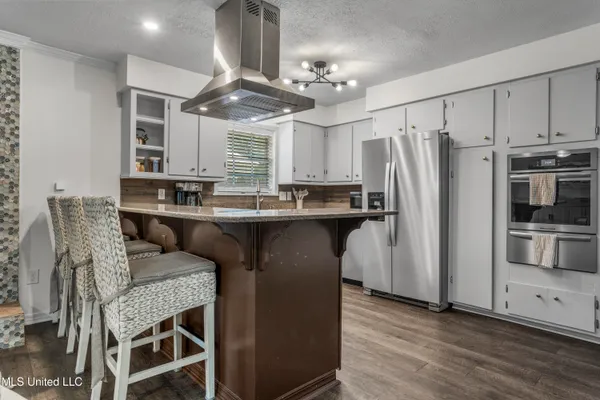 $425,000 | 10 Wenmar Avenue, Pass Christian, MS 39571