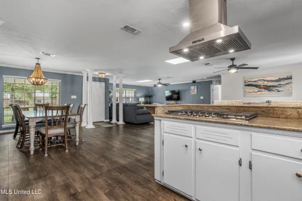 $425,000 | 10 Wenmar Avenue, Pass Christian, MS 39571