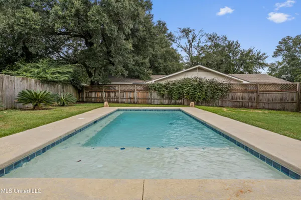 $425,000 | 10 Wenmar Avenue, Pass Christian, MS 39571