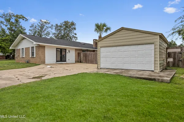 $425,000 | 10 Wenmar Avenue, Pass Christian, MS 39571