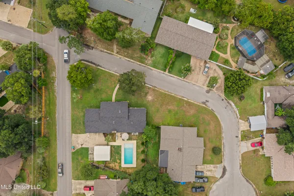 $425,000 | 10 Wenmar Avenue, Pass Christian, MS 39571