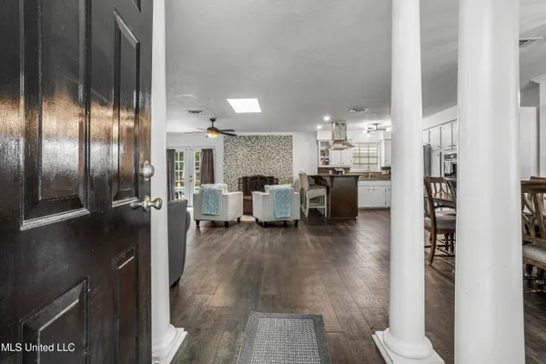 $425,000 | 10 Wenmar Avenue, Pass Christian, MS 39571
