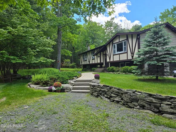 $499,000 | 649 Twin Lakes Road, Shohola, PA 18458