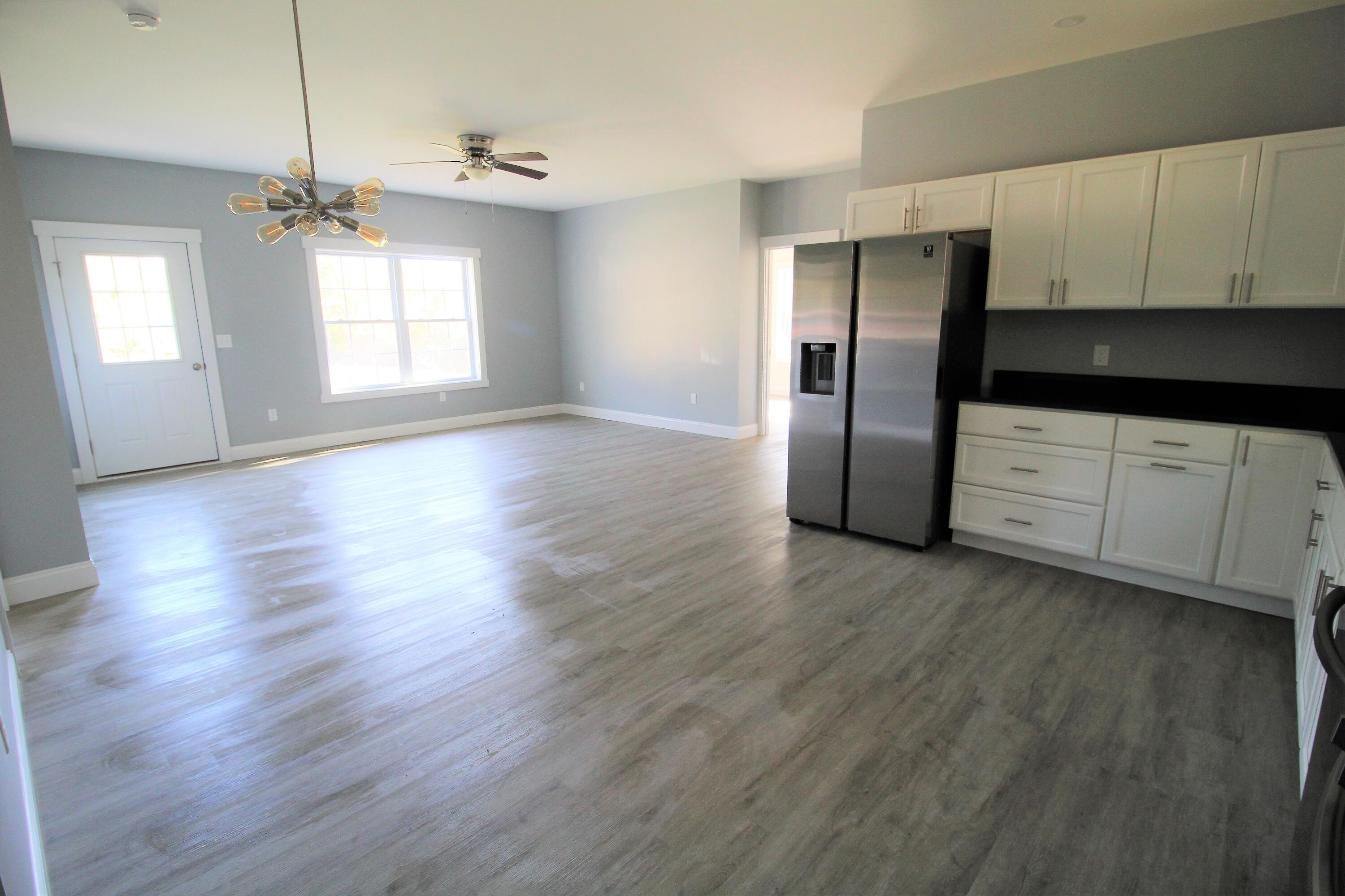 126 Pine Ridge Road Sabattus, ME 04280 - Photo 10 of 31 8. Eat-In Kitchen