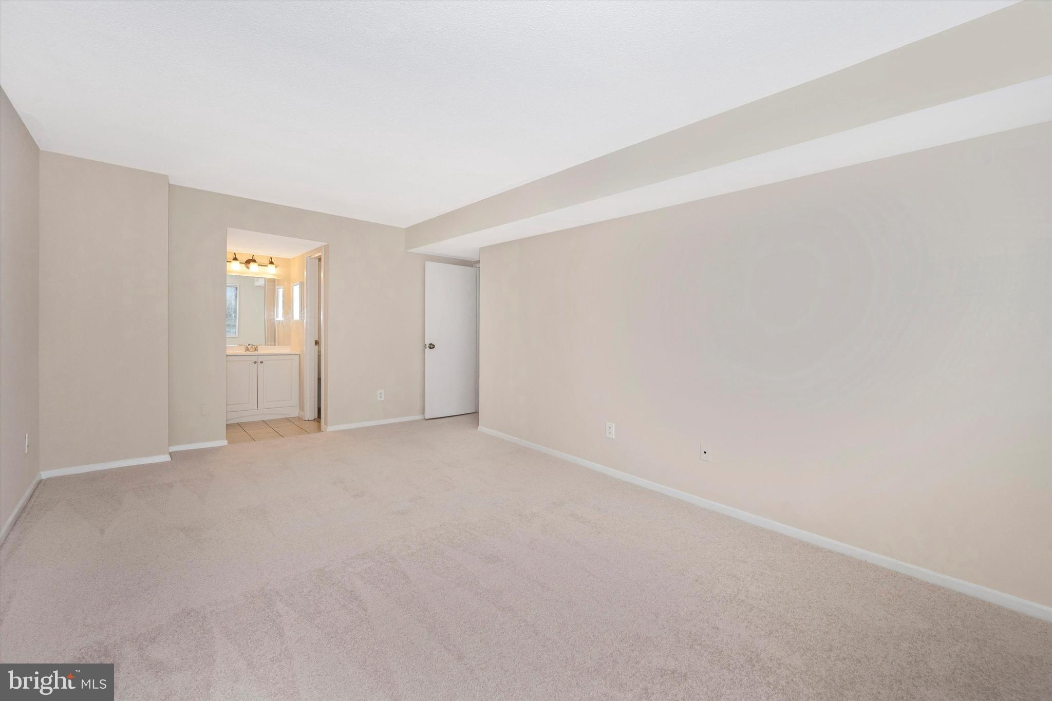 1836 Metzerott Road, Unit 920 Adelphi, MD 20783 - Photo 23 of 35